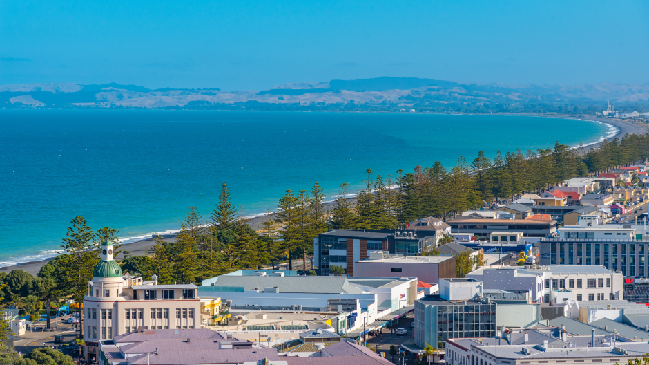 Hawkes Bay Bach On Beach